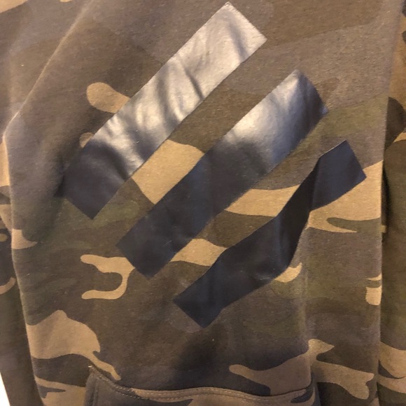 Phat Farm NWT Men’s Camouflage Hoodie - Picture 5 of 6